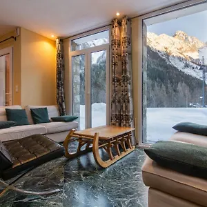 https://chalet-glacier-chamonix.hotels-rhonealpes.com